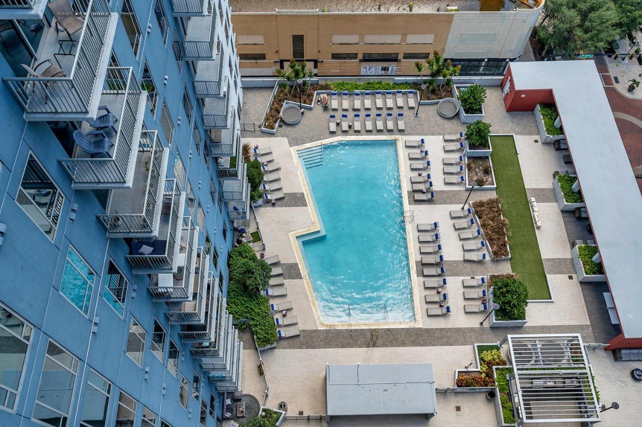 Luxury 1 Bedroom With Den Downtown Tampa Apt - City Views, Rooftop Pool, Workspace Exterior photo