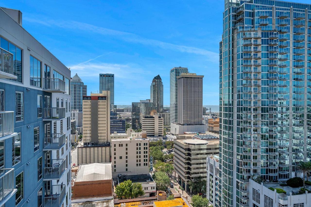 Luxury 1 Bedroom With Den Downtown Tampa Apt - City Views, Rooftop Pool, Workspace Exterior photo