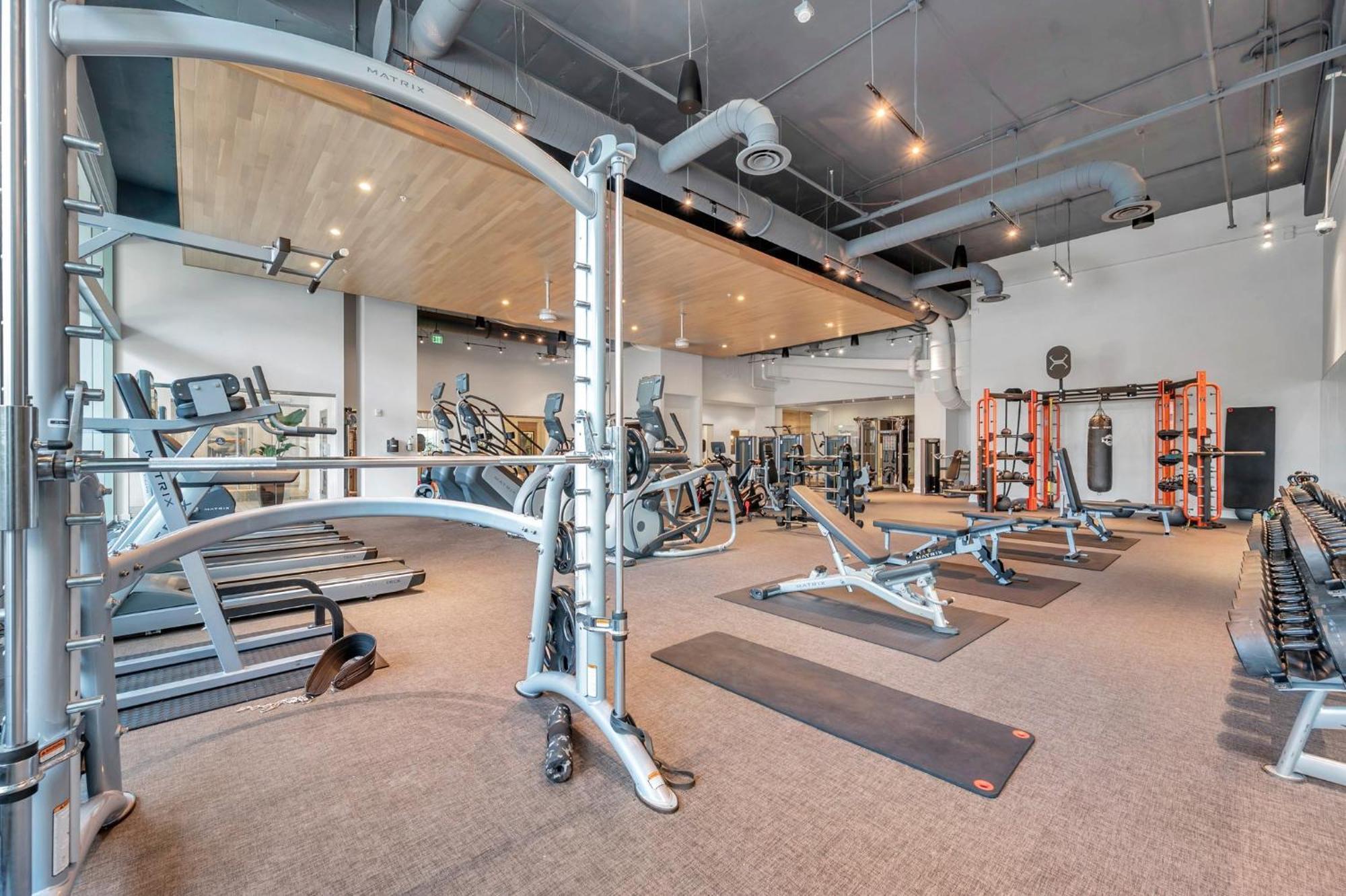 Luxury 1 Bedroom With Den Downtown Tampa Apt - City Views, Rooftop Pool, Workspace Exterior photo
