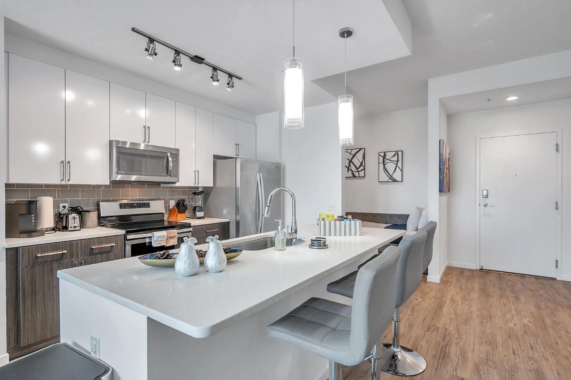 Luxury 1 Bedroom With Den Downtown Tampa Apt - City Views, Rooftop Pool, Workspace Exterior photo