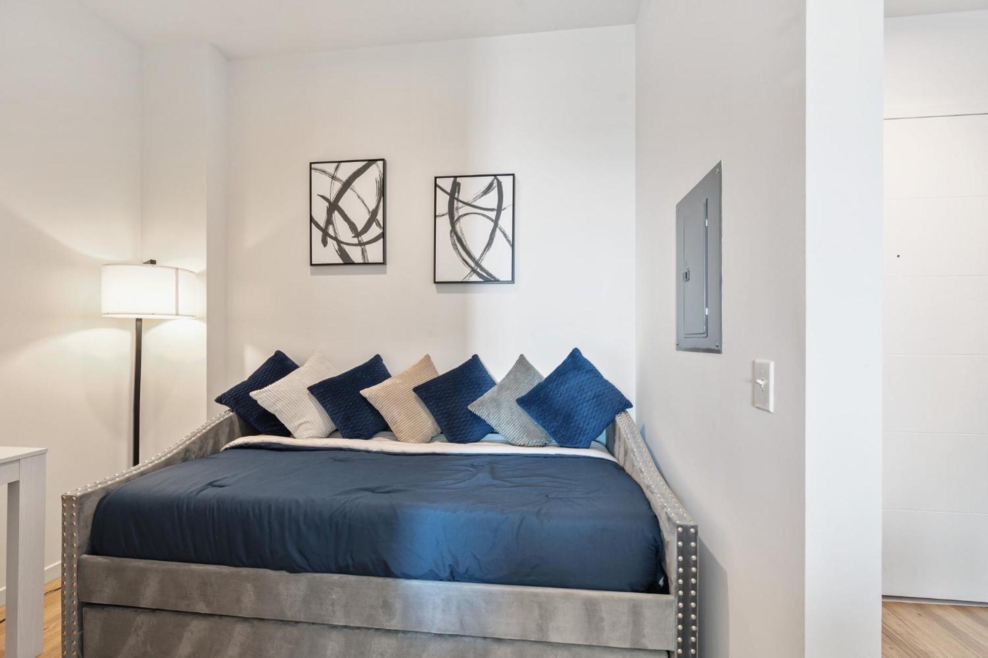 Luxury 1 Bedroom With Den Downtown Tampa Apt - City Views, Rooftop Pool, Workspace Exterior photo